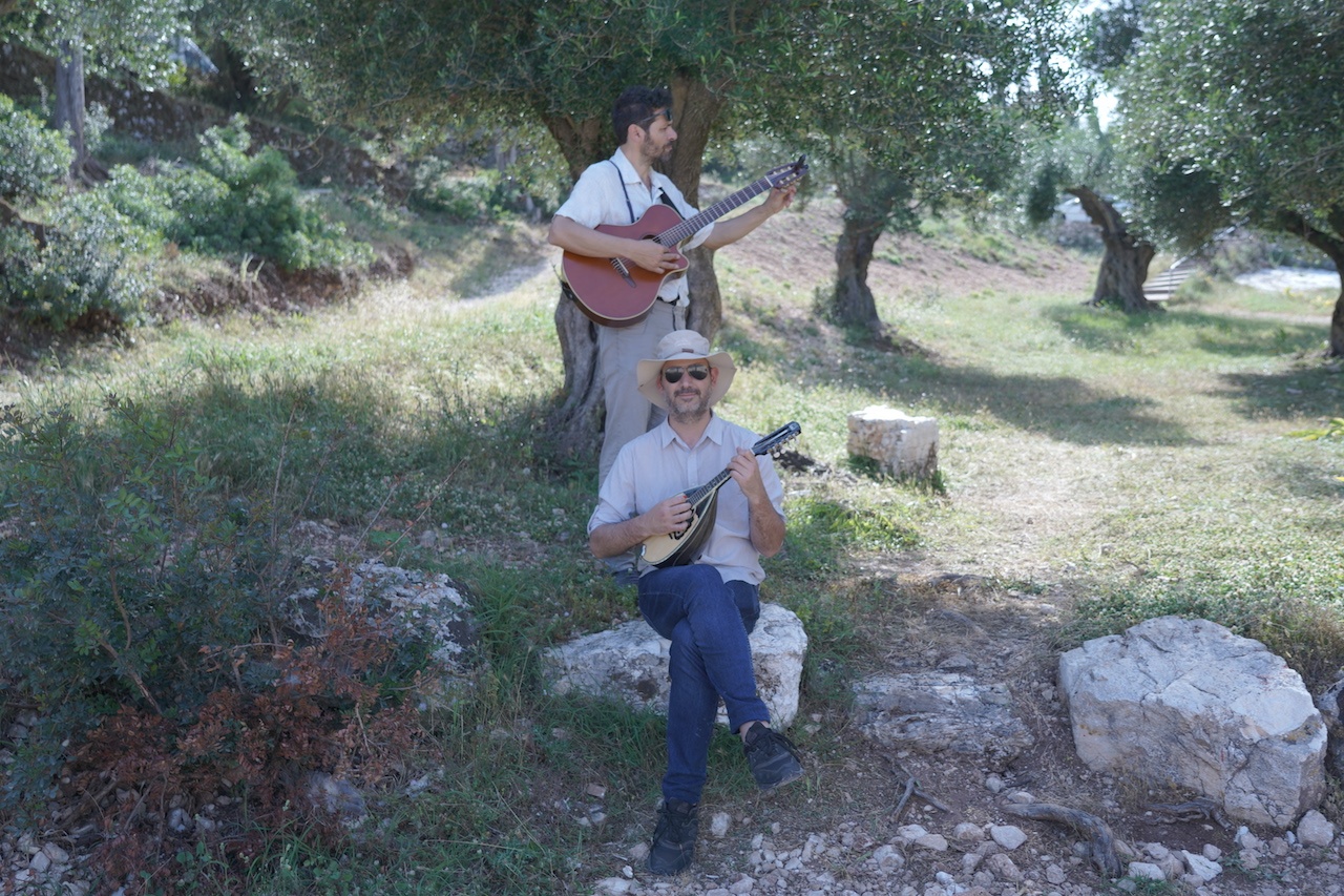 Singapore Strings, Mandolin and Guitar, Kefalonia